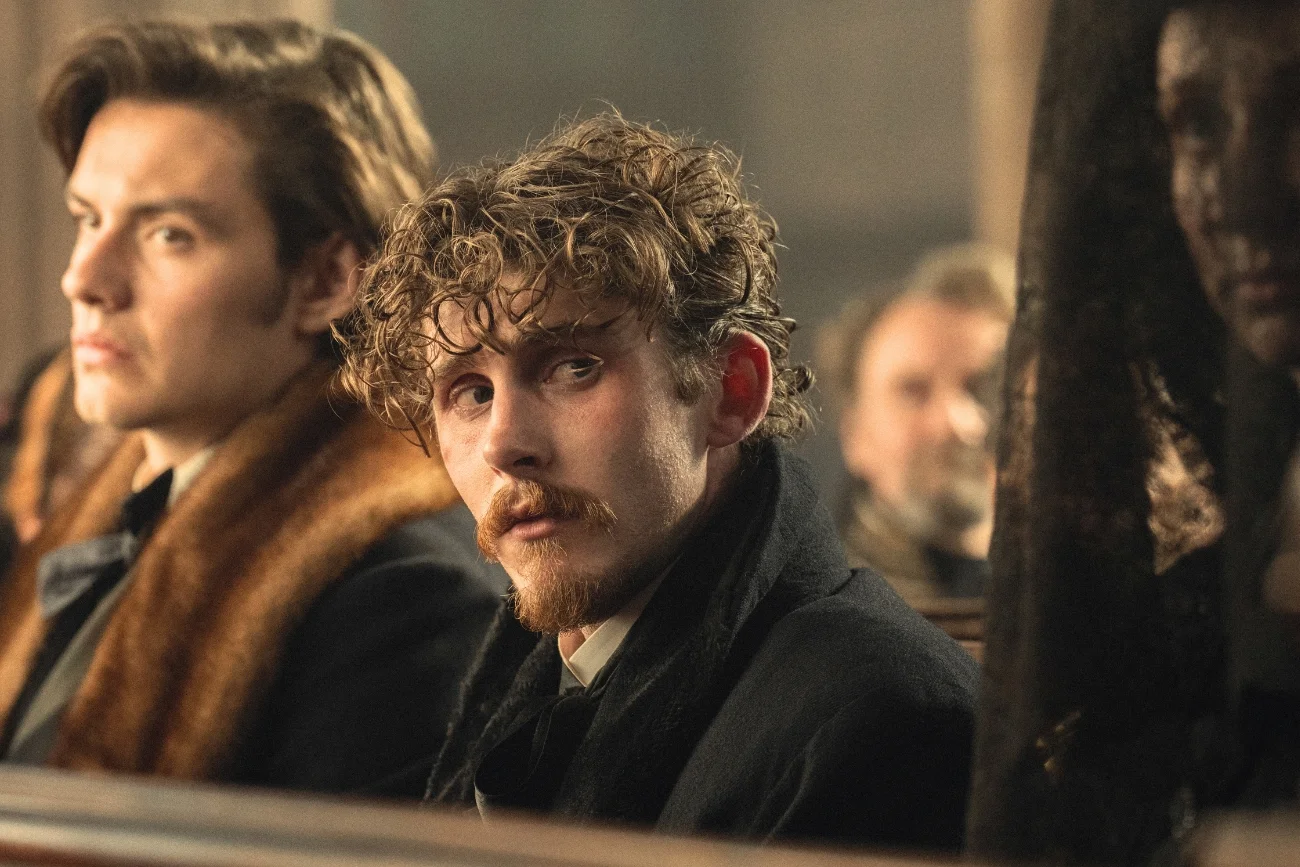 "Peaky Blinders" zastąpisz tym serialem. Już w tym tygodniu wleci na Netflix "Ród Guinnessów" w tym tygodniu na Netflix. Coś dla fanów "Peaky Blinders"