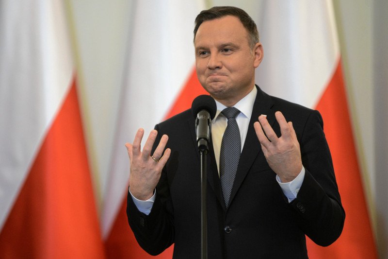 Zdaniem rzecznika prezydenta Błażeja Spychalskiego to jeszcze nie jest ten moment, w którym Andrzej Duda powinien powiedzieć, iż TVP nie spełnia jego oczekiwań.