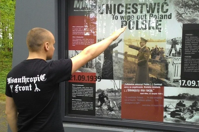 Członek Misanthropic Division,