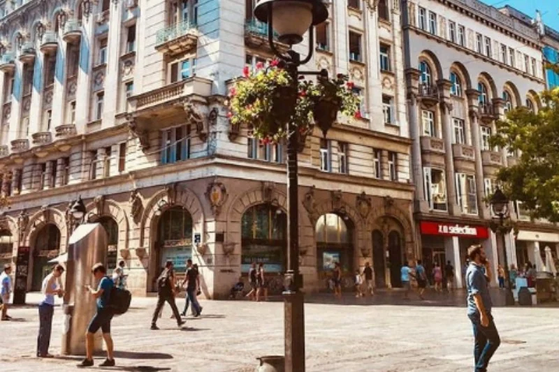 W Belgradzie nie brakuje miejsc, gdzie możemy napić się dobrej kawy za grosze
