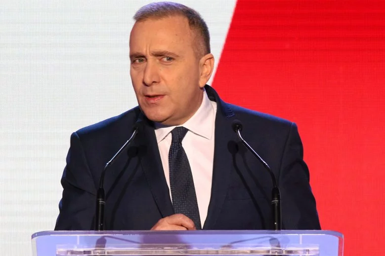 PO notuje poważną zapaść w najnowszym sondażu partyjnym.