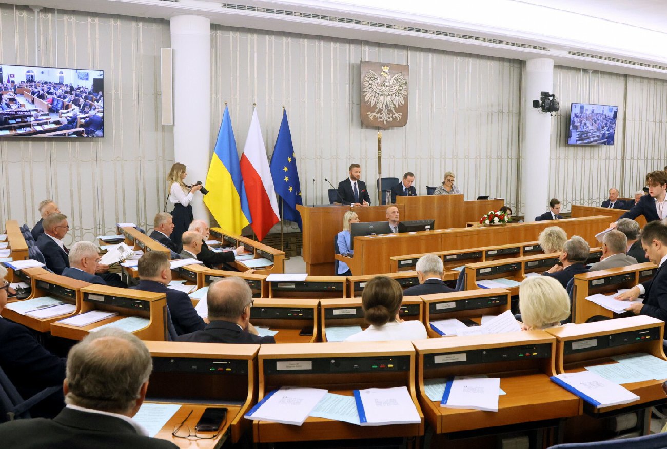 Awantura w Senacie. Kłótnia o "machera" i Jerzego Buzka.