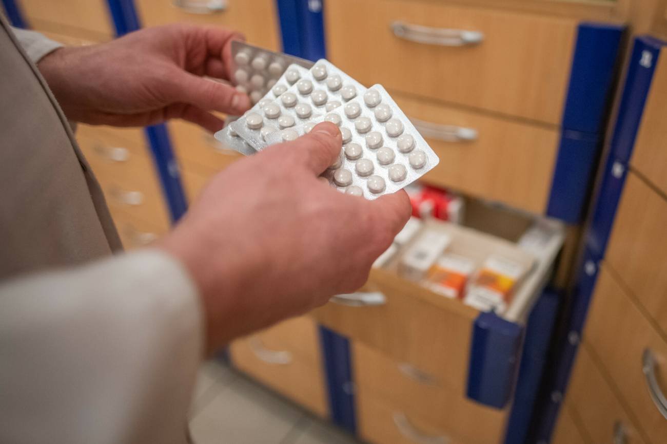 Polacy znowu rzucili się na jodek potasu. Eksperci ostrzegają przed paniką