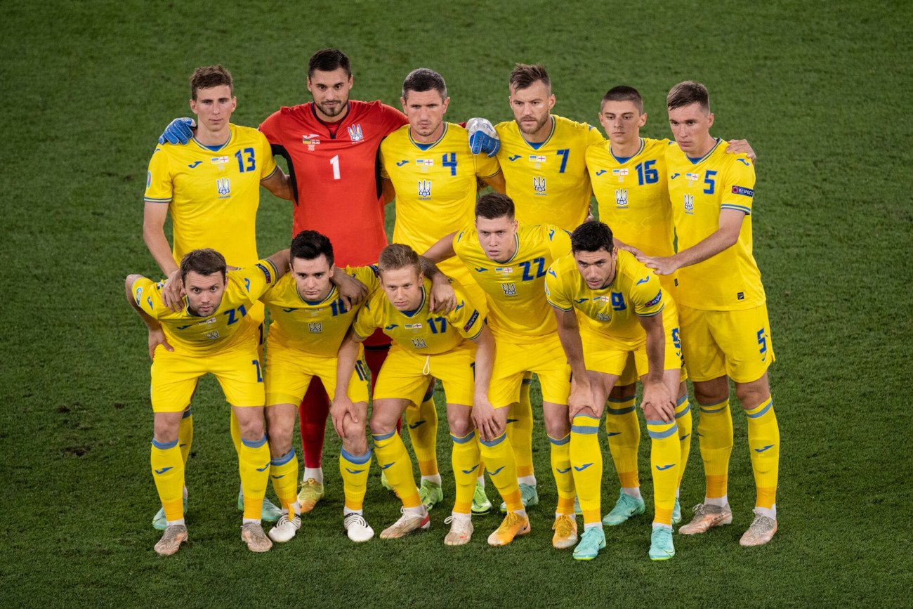 Piłkarska reprezentacja Ukrainy wzięła udział w ostatniej dużej imprezie, tj. Euro 2020, gdzie Ukraińcy dotarli do ćwierćfinału.