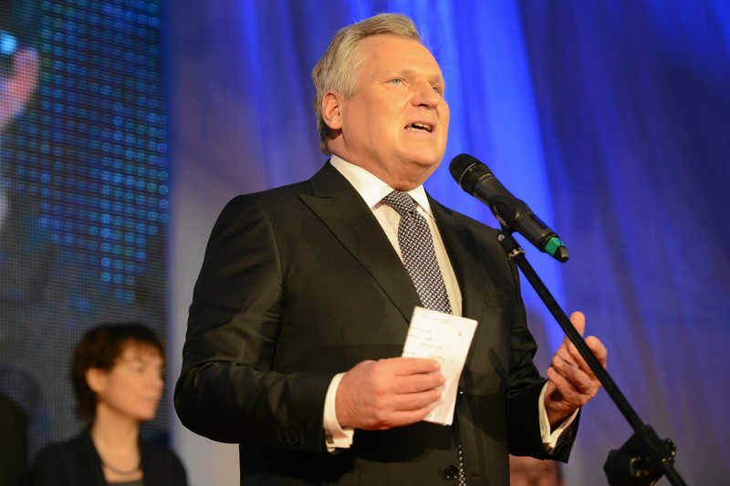 Aleksander Kwaśniewski zachęca lewicę do wystawienia wspólnego kandydata w wyborach prezydenckich.