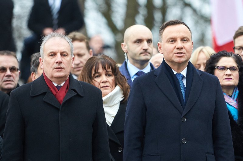 Wojewoda Drelich w urzędzie upamiętnił wizytę prezydenta Dudy.