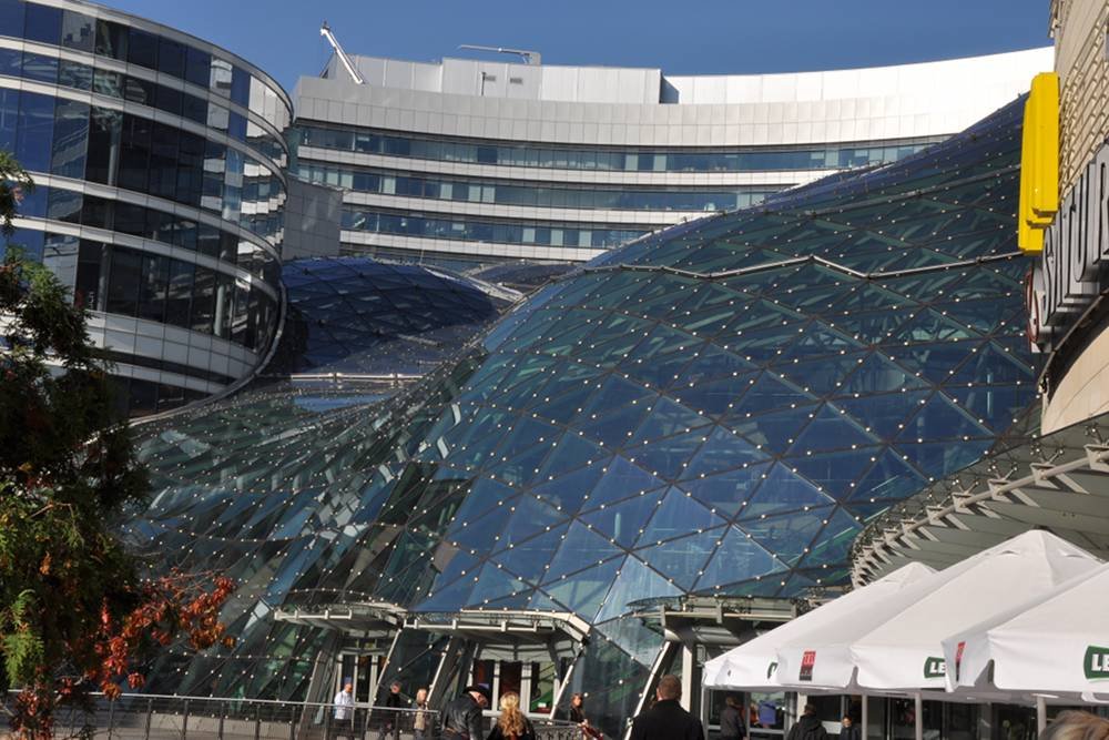 Centrum handlowe Złote Tarasy w Warszawie.