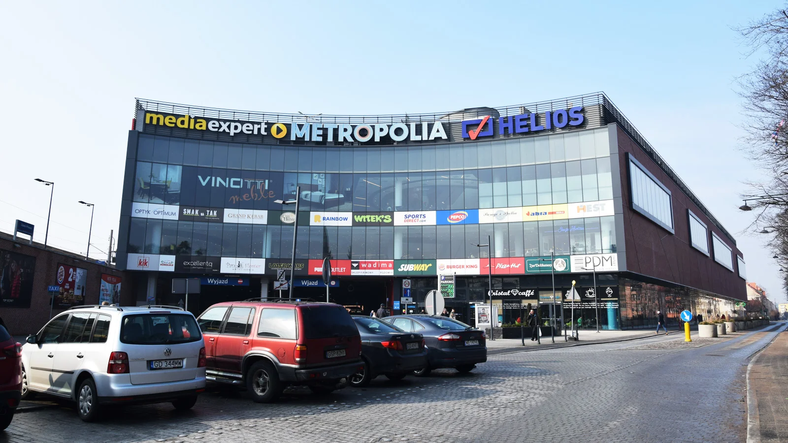Galeria Metropolia w gdańskiej dzielnicy Wrzeszcz wygląda w niedzielę zupełnie inaczej niż większość tego typu miejsc w Polsce. Tu zakaz handlu w niedziele trudno zauważyć.