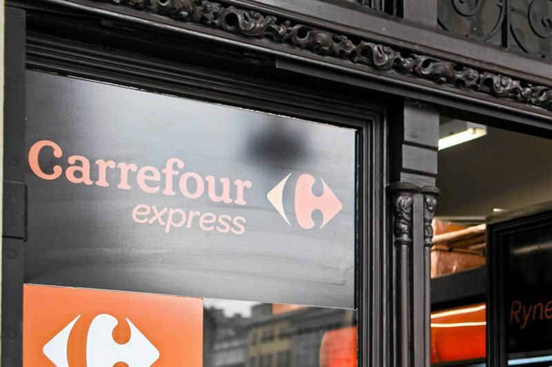 Carrefour Polska odpowiada na artykuł naTemat o płatności kartą od 10 zł. "Limit minimalnej płatności został zniesiony"