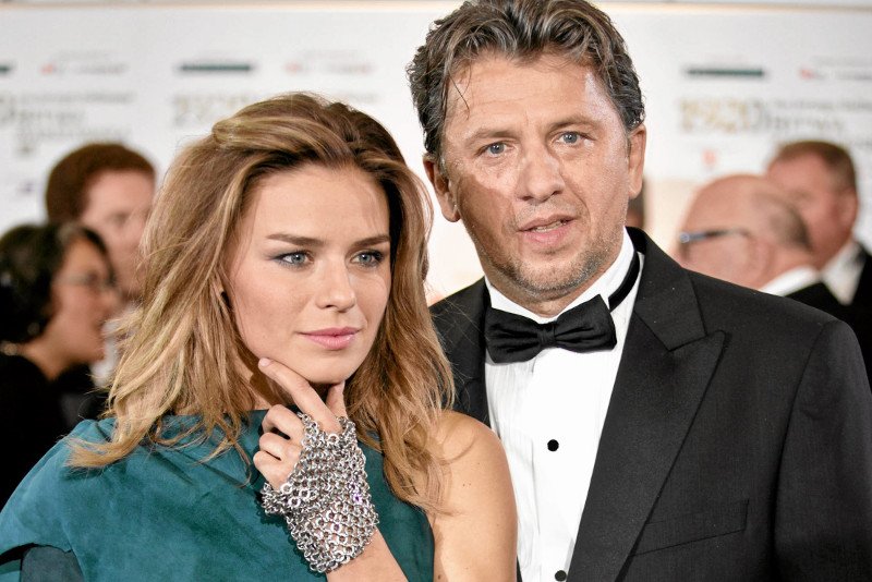 Janusz Józefowicz broni piosenki Nataszy Urbańskiej "Rolowanie". Twierdzi, że Polacy schamieli do reszty