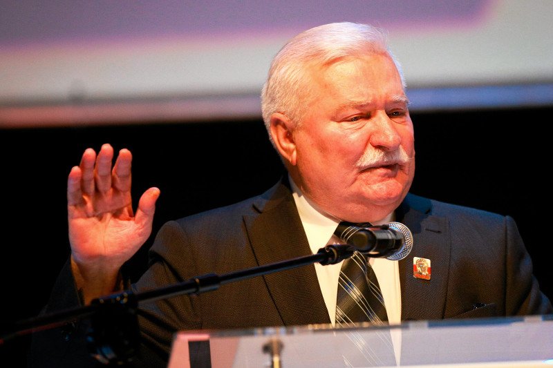 Czy afera z teczkami zmienia twoją ocenę dokonań Lecha Wałęsy [sonda]