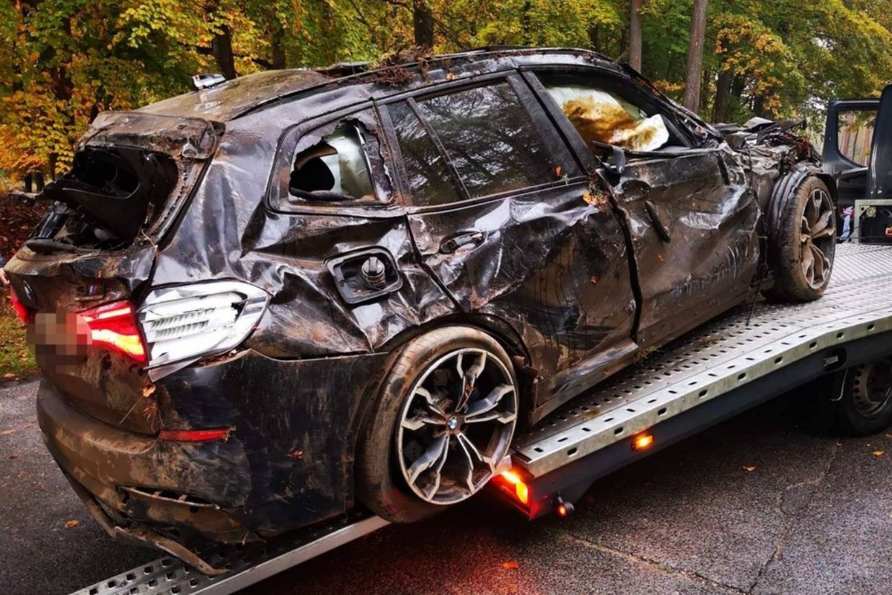 Krzysztof Hołowczyc miał groźny wypadek. Auto dachowało