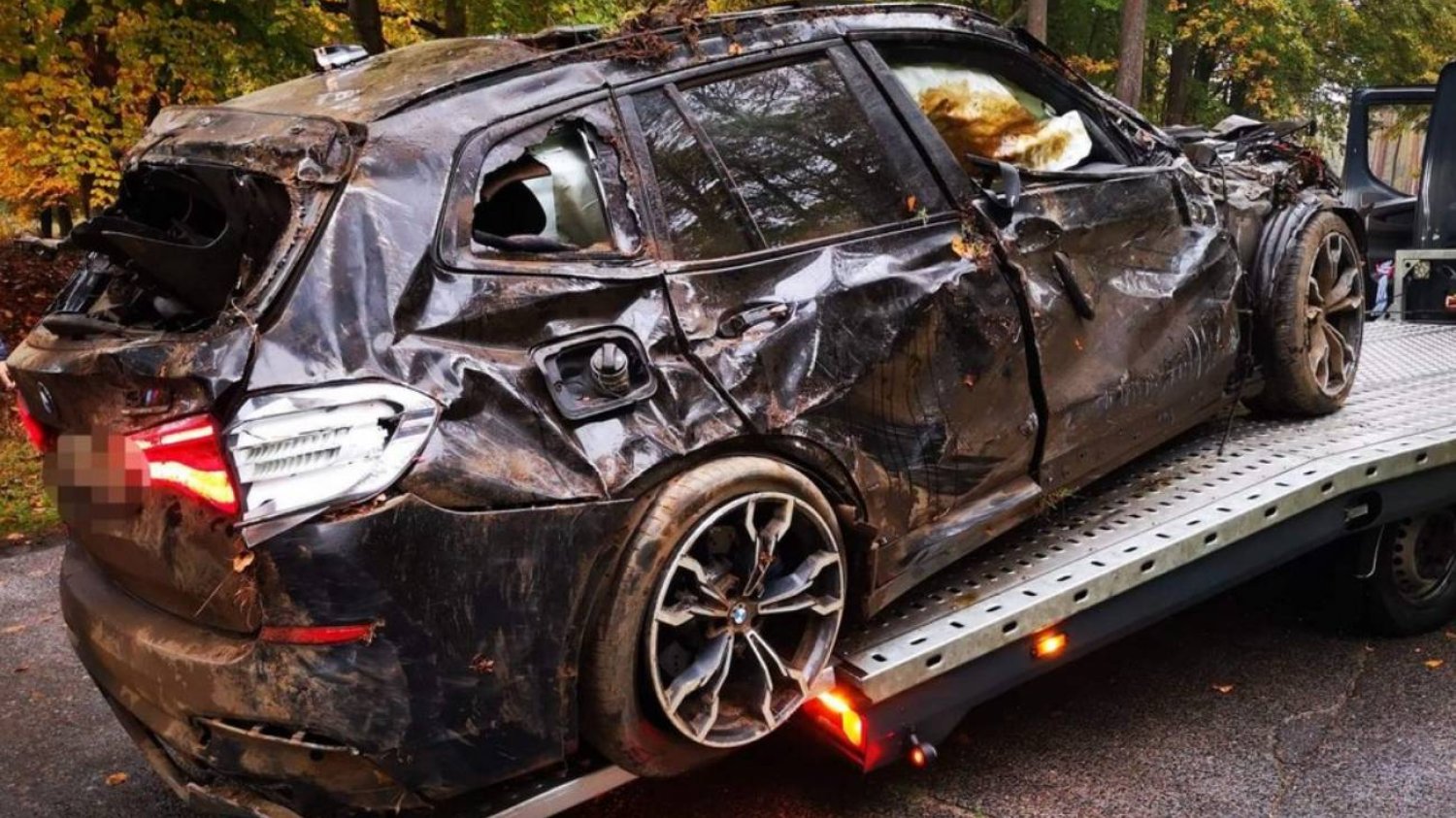 Krzysztof Hołowczyc miał groźny wypadek. Auto dachowało