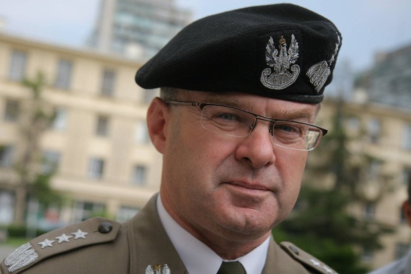 Generał Waldemar Skrzypczak nie ma dobrego zdania o nowych dowódcach błyskawicznie awansowanych przez Antoniego Macierewicza
