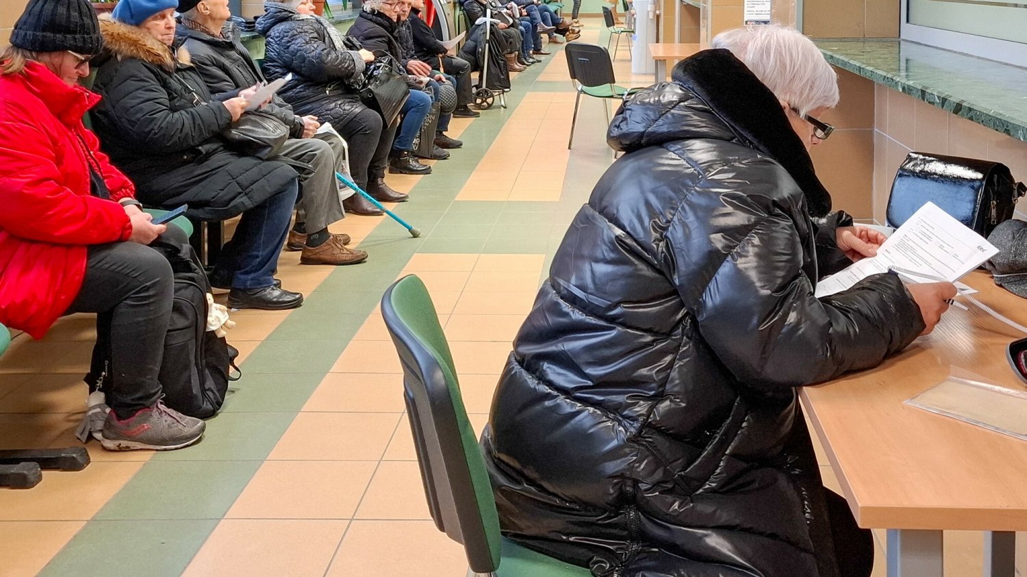 14 emerytura. Ile wyniesie w 2025 r. i kto ją dostanie?