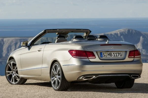 Mercedes E Coupe - pod maską silniki benzynowe o mocy od 184 do 408KM lub turbodiesle o mocy od 170 do 265KM.