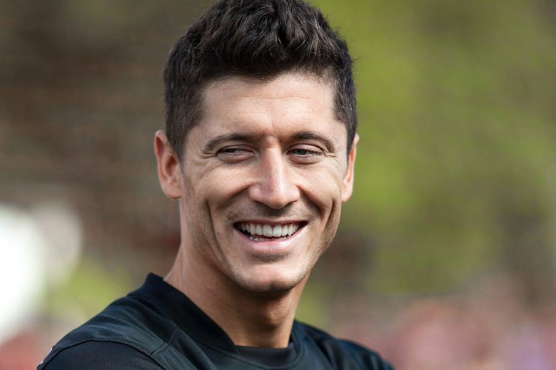 Robert Lewandowski zaczepił na Twitterze Jamesa Rodrígueza, czyli lidera Kolumbijczyków, z którymi zmierzymy się na mundialu w Grupie H.