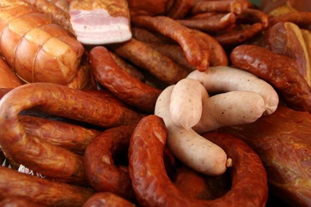 Mięso w polskich sklepach pochodzi od nafaszerowanych antybiotykami zwierząt?