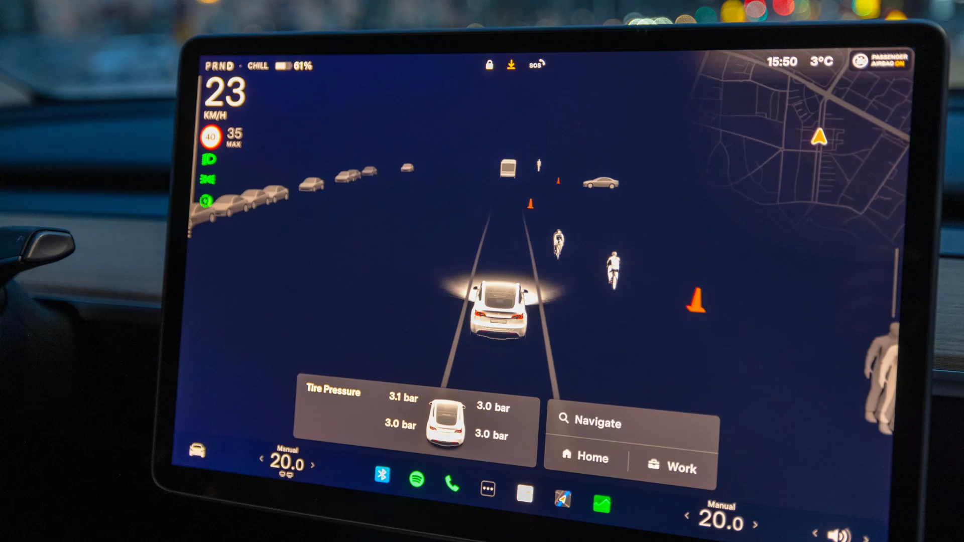 Chiny mówią dość tabletozie w autach. Szykujcie się na rewolucję, bo dojdzie ona też do nas