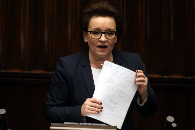 Anna Zalewska idzie na starcie z nauczycielami?