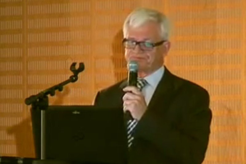 Prof. Witakowski z AGH odszedł na emeryturę, prawica sugeruje, że został do tego zmuszony za udział w konferencji smoleńskiej