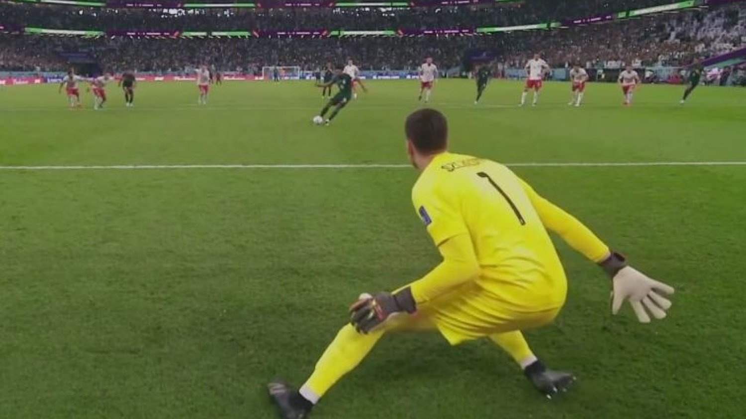 Wojciech Szczęsny był o centymetry od błędu przy rzucie karnym dla Arabii Saudyjskiej