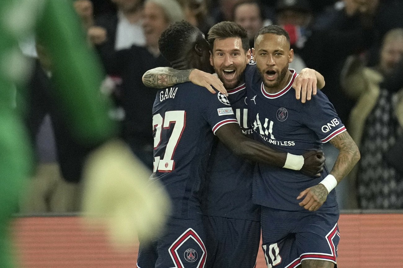 Lionel Messi i jego koledzy z Paris Saint-Germain będą chcieli po raz drugi ograć w Lidze Mistrzów Manchester City.