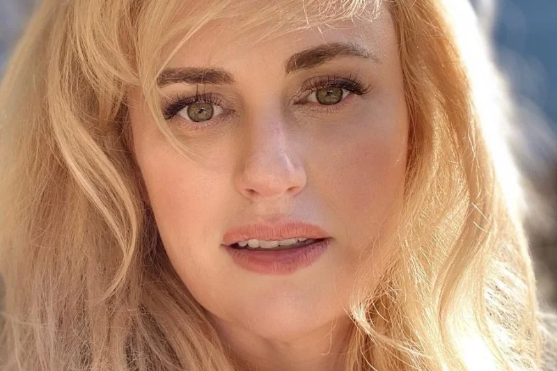 Rebel Wilson osiągnęła swój cel i waży teraz 75 kilogramów. [FOTO]