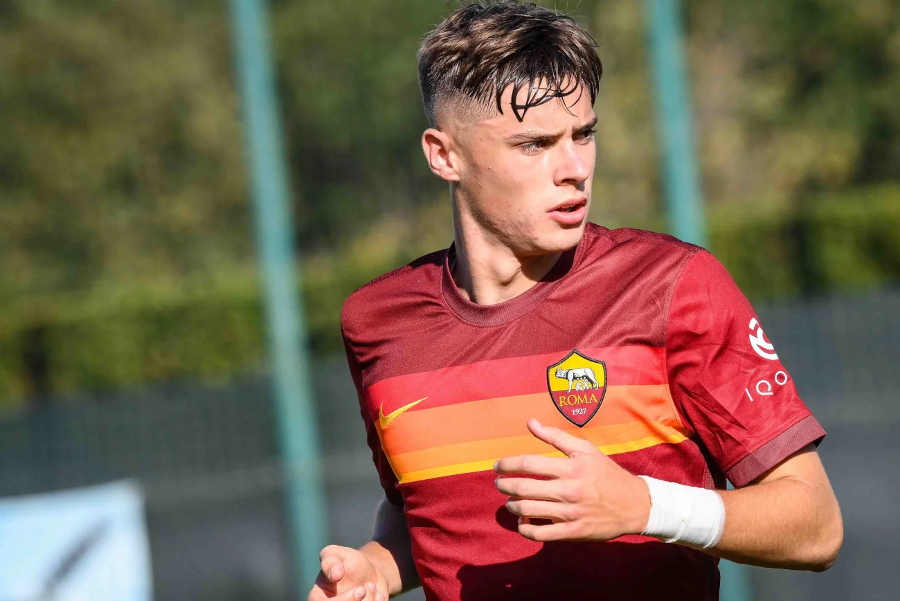 Nicola Zalewski stał się bohaterem skandalu, o którym coraz głośniej mówi się we włoskich mediach sportowych.