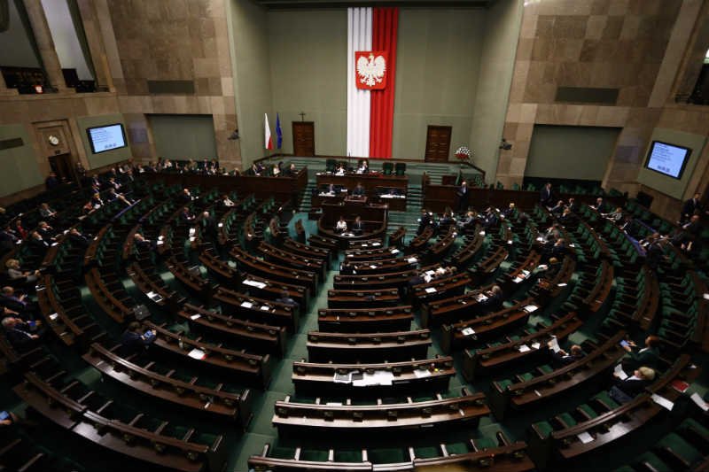 Opozycja odpuściła debatę o mediach publicznych. Na zdjęciu Sejm podczas wcześniejszej dyskusji o budżecie na 2016 rok.