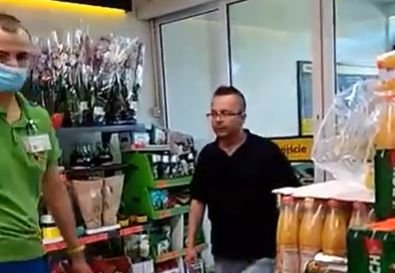 W "Biedronce" w Krakowie doszło do rasistowskiego wybryku. Ośrodek Monitorowania Zachowań Rasistowskich i Ksenofobicznych poszukuje sprawcy. Rasistowski wybryk w krakowskiej "Biedronce"