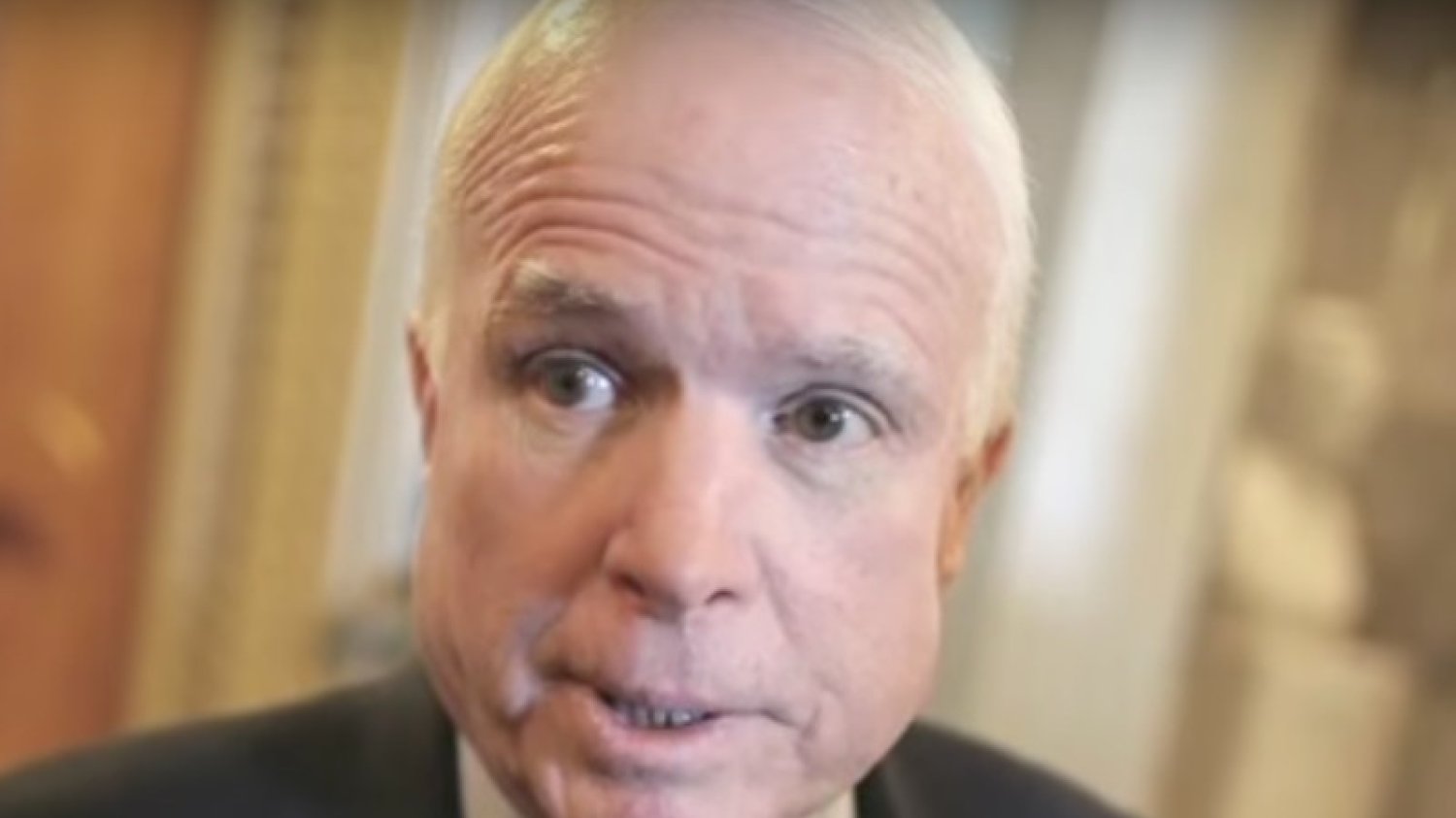 Legendarny senator Partii Republikańskiej John McCain ostro ocenił to, co dzieje się w naszym kraju.