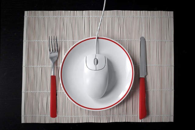 [url=http://shutr.bz/1a6iS6m]Jedzenie zamawiane przez internet[/url] to już codzienność dla Polaków