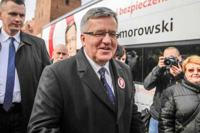 Prezydent Komorowski przyznaje, że porażka w wyborach zabolała.