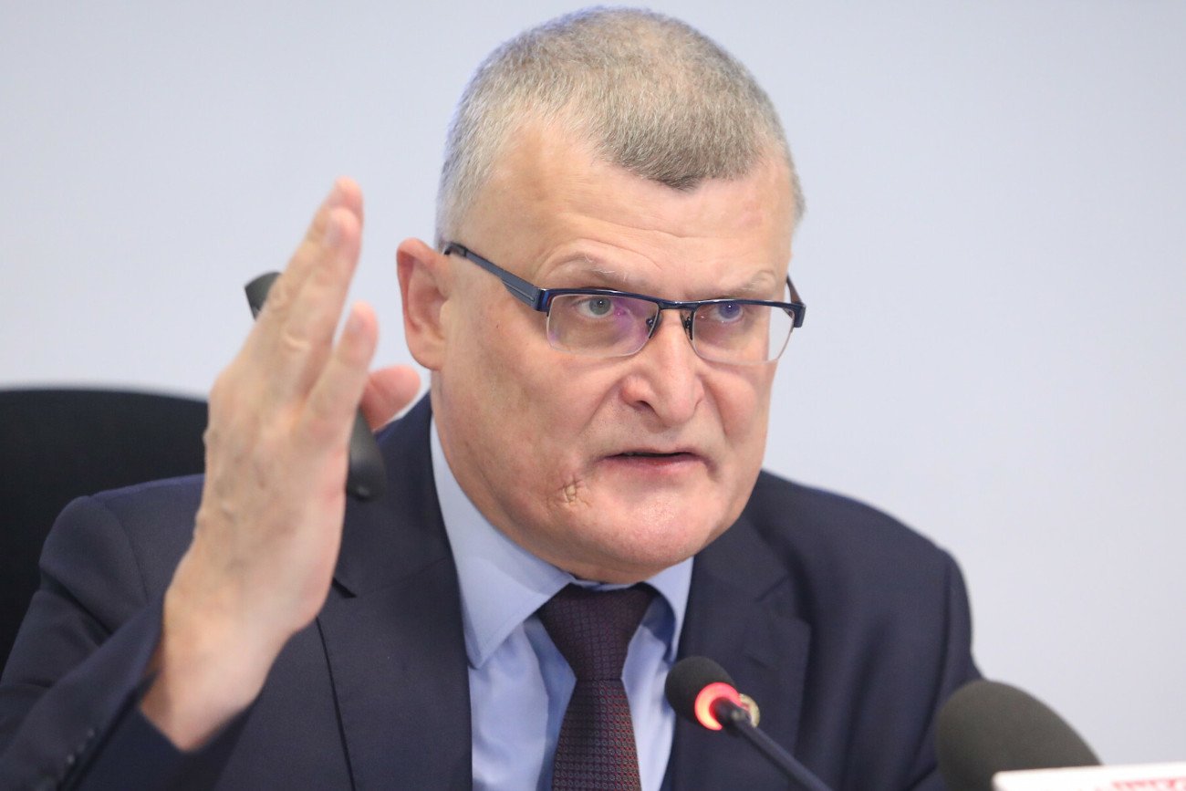 Dr Paweł Grzesiowski skomentował na Twitterze działania polskiego kościoła w walce z pandemią COVID-19