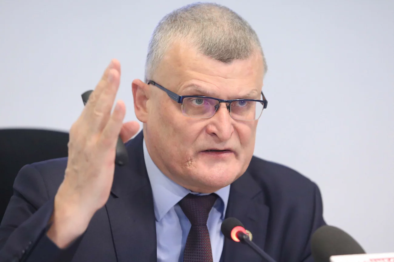 Dr Paweł Grzesiowski skomentował na Twitterze działania polskiego kościoła w walce z pandemią COVID-19