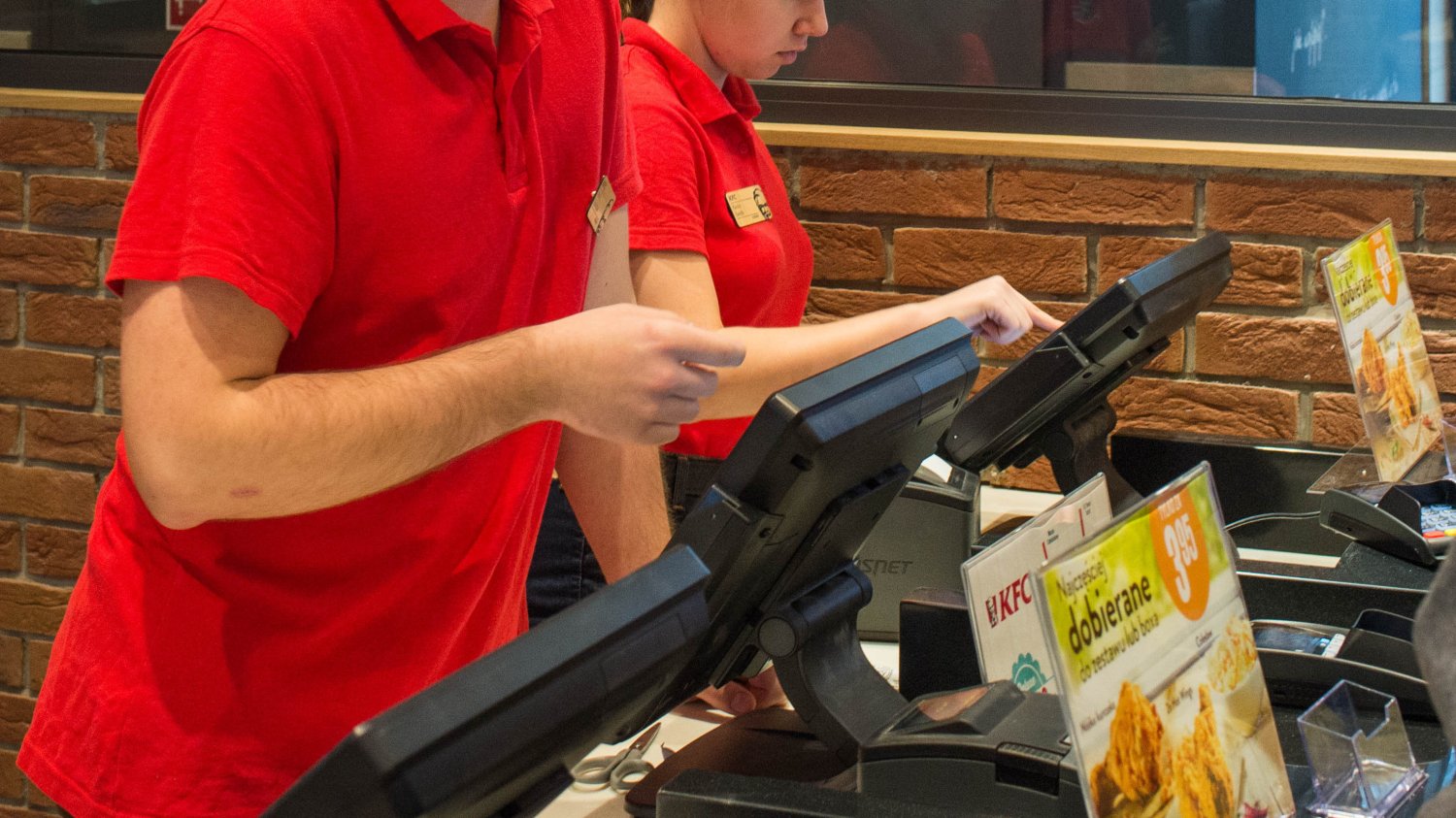 Nowa promocja w KFC. Drugie frytki dodawane są za darmo Drugie frytki gratis w KFC. Jakie są zasady promocji?