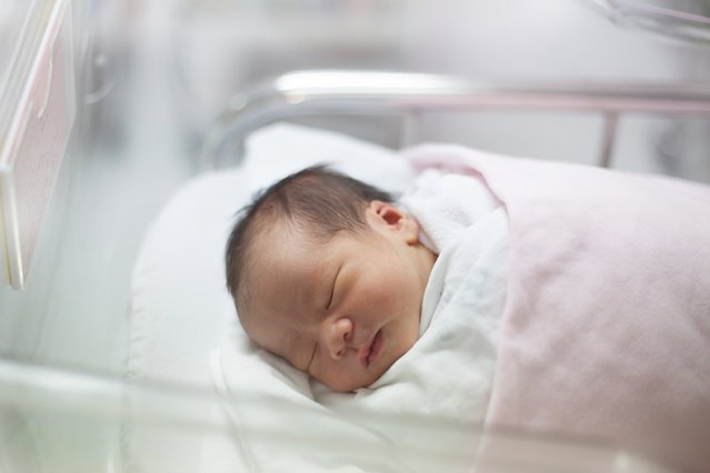 60-latka urodziła. Mówi, że nie dzięki in vitro