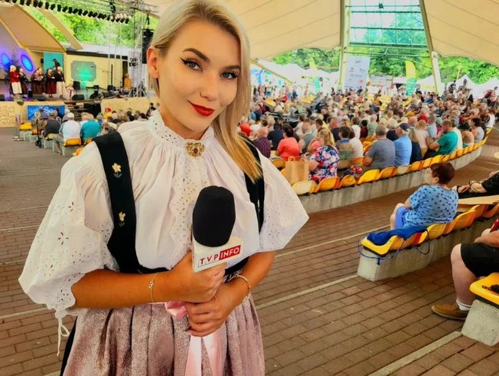 Kim jest Zuzanna Czyż? Córka nowego prowadzącego "Wiadomości" pracuje w TVP