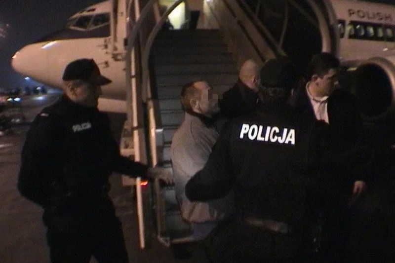W 2003 Hiszpański rząd zgodził się na ekstradycję "Słowika" do Polski.