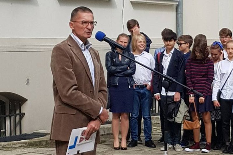 Wzruszające przemówienie dyrektora Gimnazjum nr 1 w Łodzi zrelacjonowała jedna z internautek.