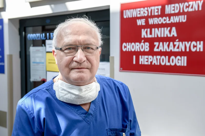 Prof. Krzysztof Simon o tym, jak wygląda najczęstszy pacjent z Covid-19.