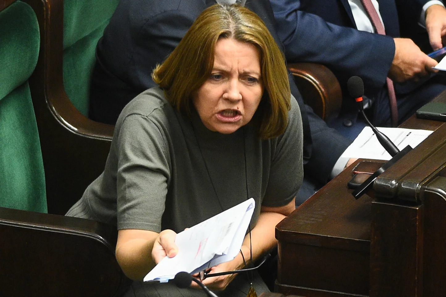 Joanna Lichocka broni pracowników mediów publicznych.