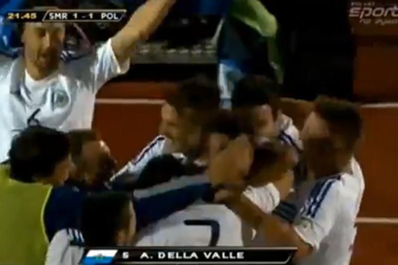 Tak reprezentacje San Marino cieszy się ze strzelenia bramki Polakom.