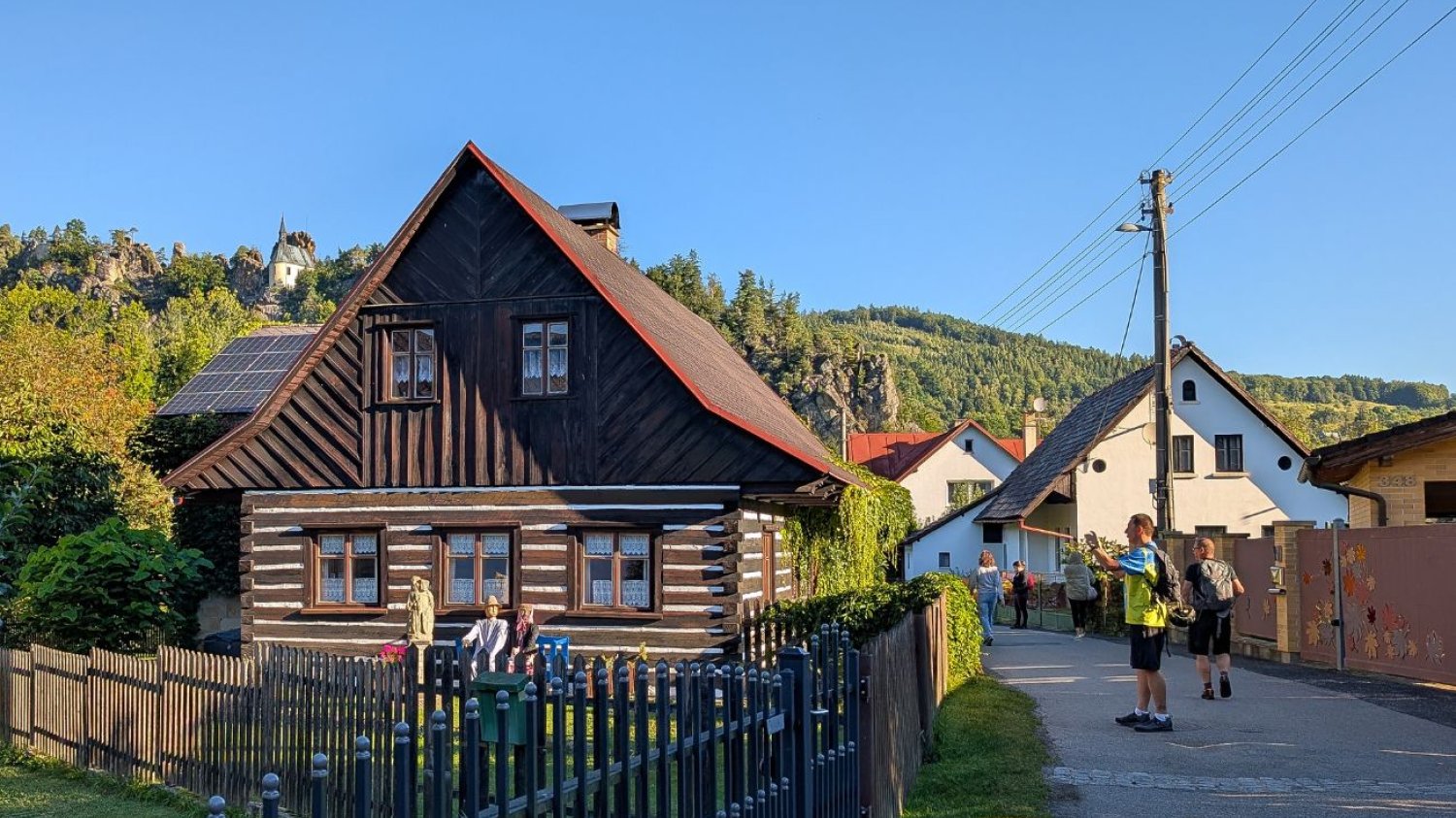 Mała Skała w kraju libereckim na północy Czech Małe miasteczko w kraju libereckim na północy Czech