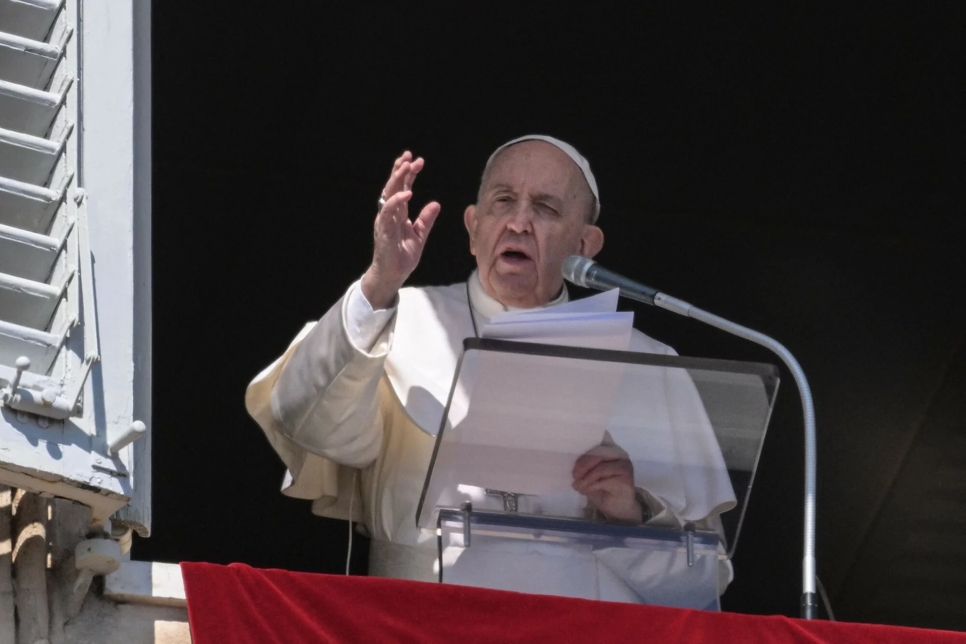 Papież Franciszek odpowiedział na zaproszenie Kliczki.