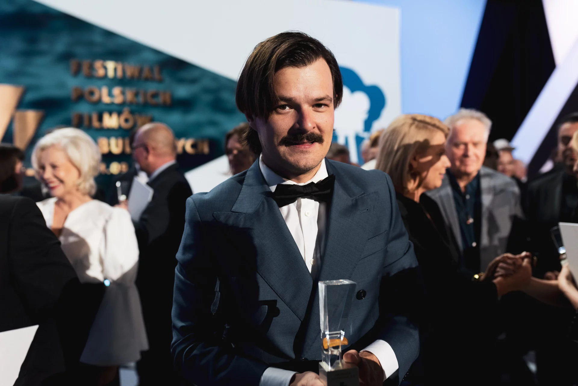 Aleksander Kurzak wypomina Dawidowi Ogrodnikowi znęcanie się nad studentami. Aktor był w tych czasach asystentem w krakowskiej szkole teatralnej.