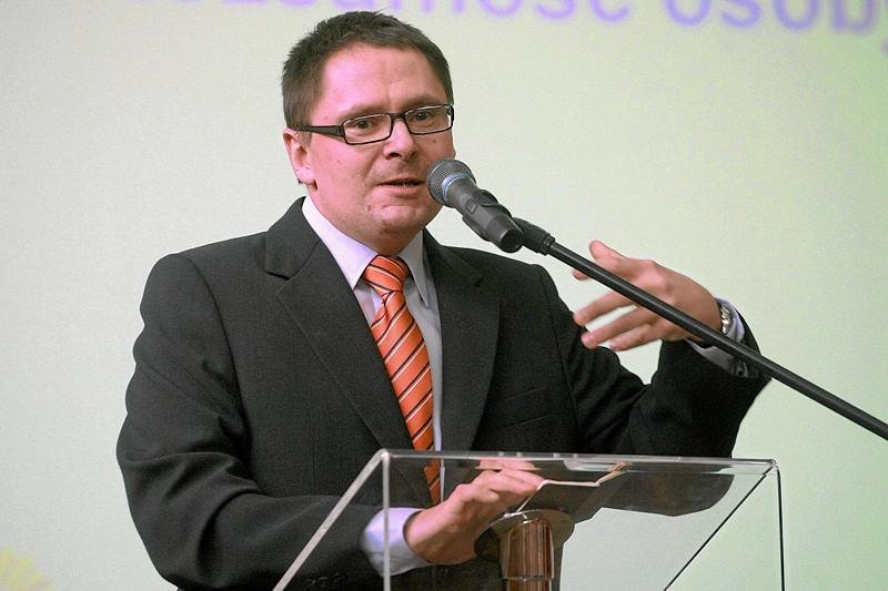 Tomasz Terlikowski ostro skrytykował pomysł Watykanu, by pytać wiernych o zdanie w sprawach rodziny, rozwodów, antykoncepcji i związków jednopłciowych.