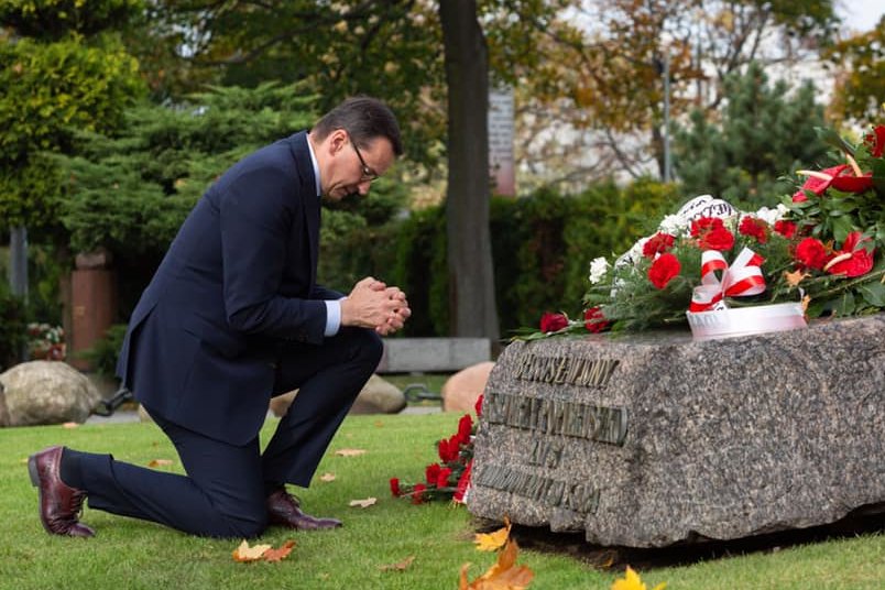 Mateusz Morawiecki w rocznicę śmierci księdza Jerzego Popiełuszki przypomniał historię ze swojej młodości - pomagał w żniwach