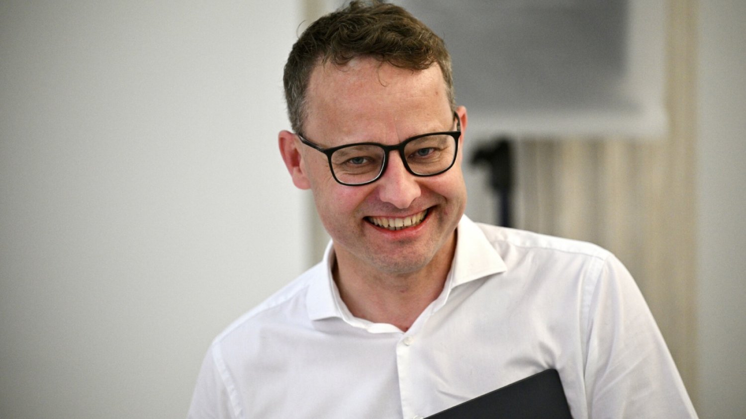 Gdzie jest Marcin Romanowski? Śledczy ujawniają swoje podejrzenia. Gdzie jest Marcin Romanowski? Śledczy ujawniają swoje podejrzenia.